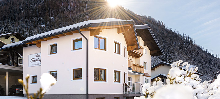 02_Haus-Winter.jpg